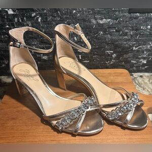 Gionna Jewel by Badgley Mischka Evening Shoe Herl Size 5.5 Homecoming Crystal